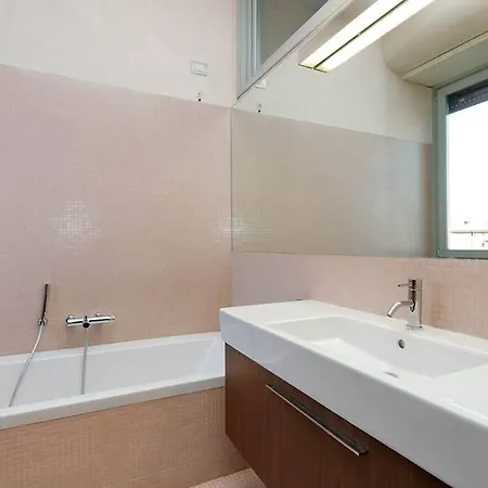 Saint Peter's Bright | Romeloft